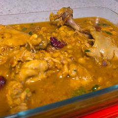 A picture of Murgh channa dal.