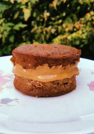 Una foto de Alfajor de banana algarroba y mantequilla de maní!
