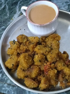 ખીચડી ના મુઠિયા (Khichdi Muthiya Recipe inGujarati) રેસીપી મુખ્ય ફોટો