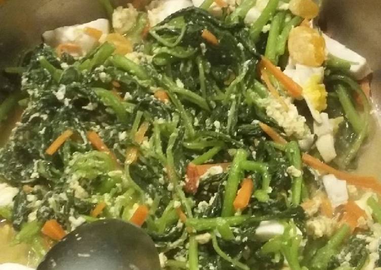 Tumis bayam salted egg