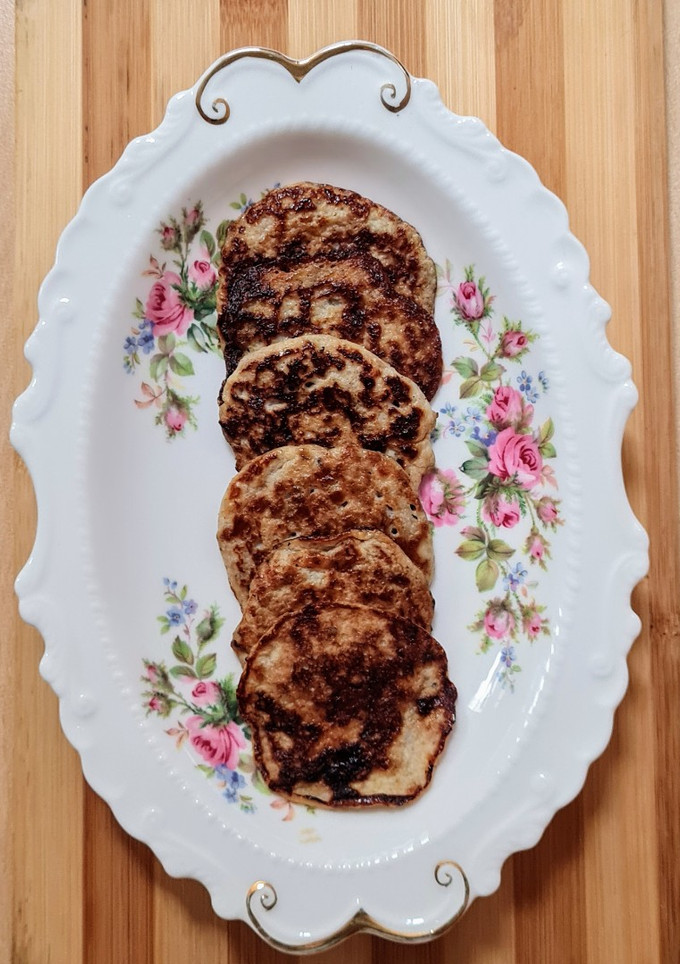 Una foto de Tortitas saludables de banana con batidora y hack 😉 sin harina ni azúcar 🍌 🥞 3 ingredientes