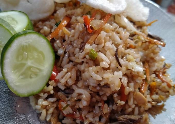 64. nasgor tongkol pedas sambal matah