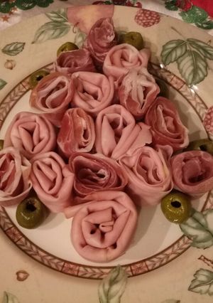 A picture of Albero di salumi 🎄.