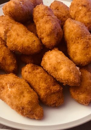 A picture of Chicken and ham bechamel croquets.
