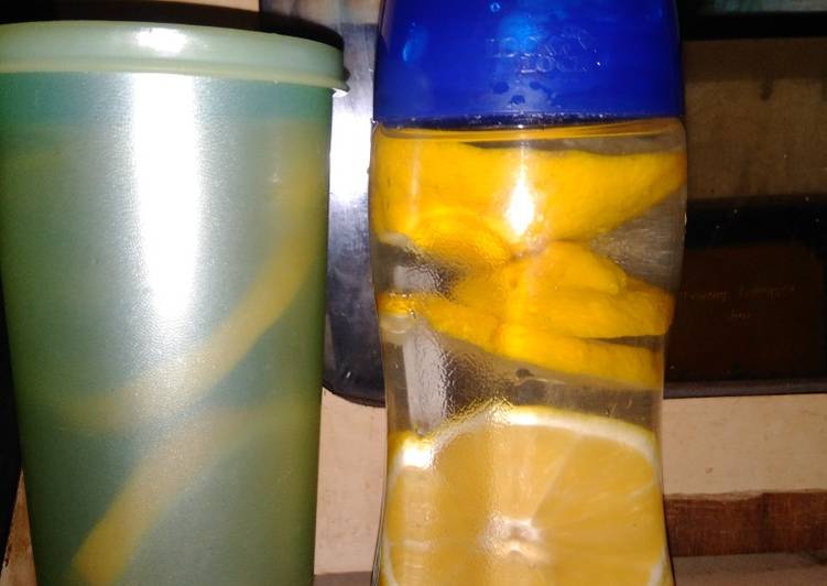 Cara Musim Gugur saat makan malamInfuse water 🍋🍋🍋🍋🍋🍋