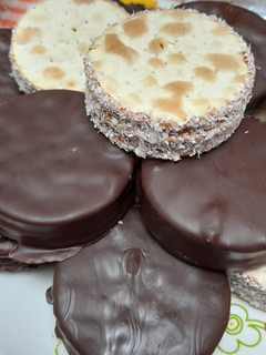 Una foto de Alfajores de galletas de agua