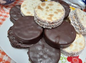 Una foto de Alfajores de galletas de agua