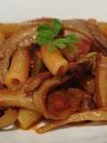 Sedani con Funghi Paxillus Involutus e Pomodorini