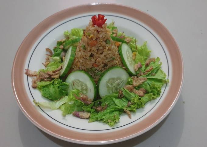 Tumpeng Nasi Goreng Sajiku