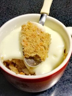 Una foto de Torta de zanahoria en taza, muuuy fácil y riquísima