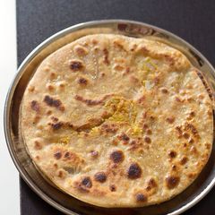 A picture of Aloo panner paratha.