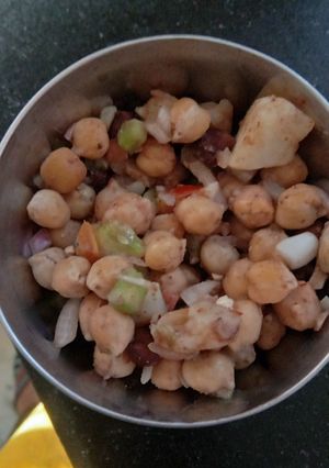 A picture of Chana chaat.