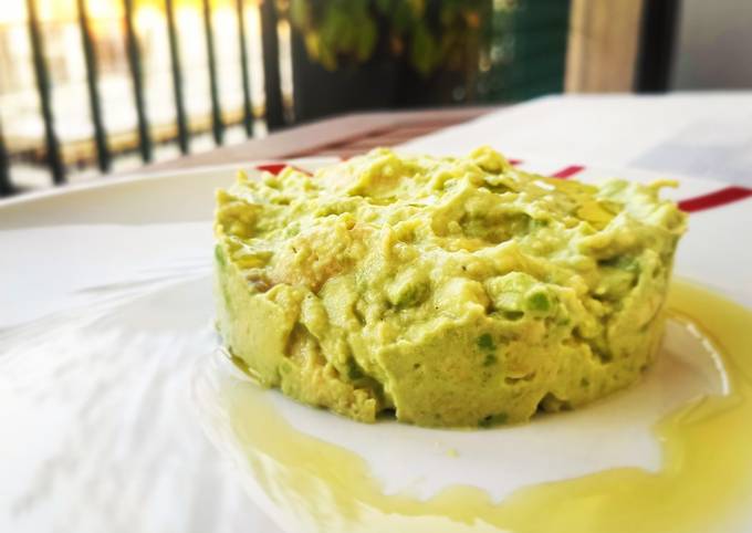 Avocado tartare con gamberetti