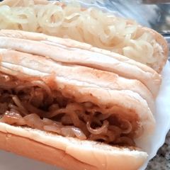 A picture of Onion hotdogs.