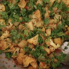 A picture of Aloo gobhi.