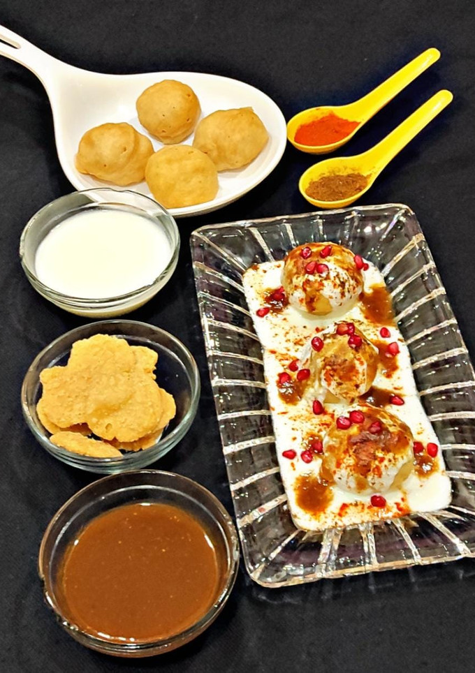 दही बड़ा(dahi bada recipe in hindi) रेसिपी मुख्य फोटो