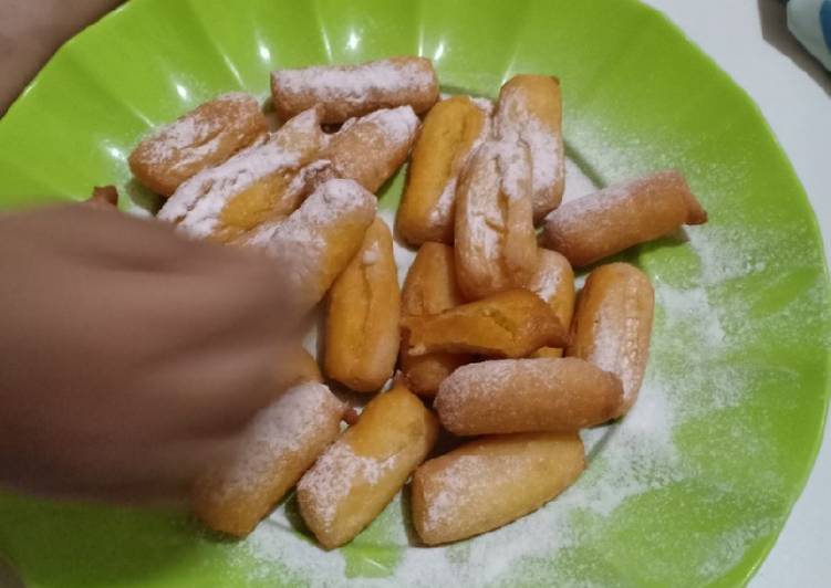 Resep Churros susu oleh Bunda Desi - Cookpad