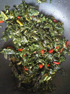 Foto resep Oseng-Oseng Daun Pepaya dan Daun Singkong