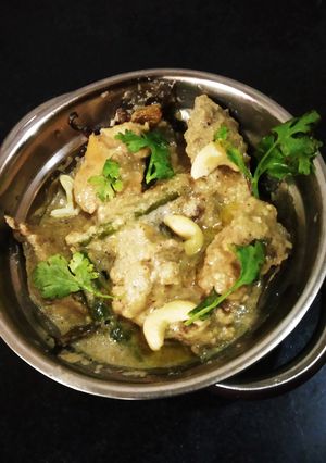 হোয়াইট চিকেন কোর্মা (white chicken korma recipe in Bengali) রেসিপির প্রধান ছবি