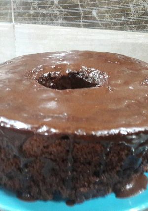 صورة لوصفة كيك شوكولاتة مع صوص