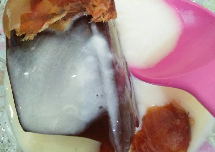 Puding Cokelat Saus Vla Kurma