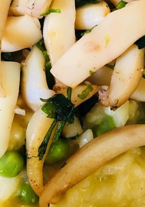 Une photo de Risotto crémeux citronné 🍋 au safran et ses casserons