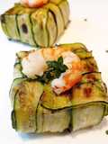 Timballi di riso venere e basmati alle verdure e gamberi