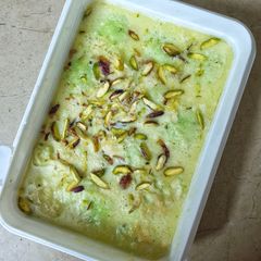 A picture of Pista Rasmalai.
