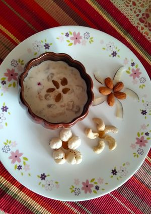 A picture of Dry fruits kheer.