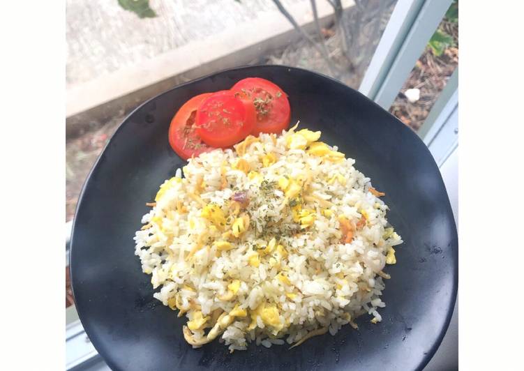 Nasi Goreng Putih Teri Medan