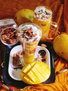 A picture of Alphonso Mango mastani (Royal mango Mastani).
