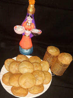 बेसन भरी कचौड़ी (Besan bhari kachori recipe in Hindi) रेसिपी मुख्य फोटो