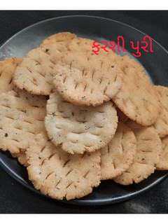 ફરસી પૂરી (Farsi Poori Recipe In Gujarati) રેસીપી મુખ્ય ફોટો