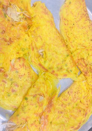 Hình của món Bánh xèo (Vegetarian Version).