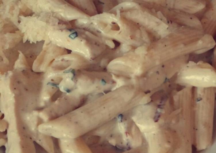 Chicken Alfredo pasta 😍