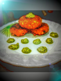 ફરાળી સાબુદાણા આલુ ટીક્કી (Farali Sabudana Aloo Tikki Recipe In Gujarati) રેસીપી મુખ્ય ફોટો