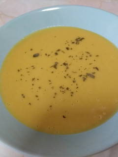 Una foto de Puré de calabacín, patata, zanahoria y pimiento