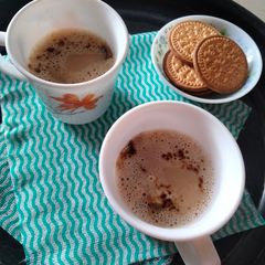 A picture of Cinnamon flavoured coffee.