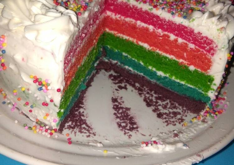 Cara Gampang Menyiapkan Rainbow cake simple lembut bangeettt yang Bisa Manjain Lidah