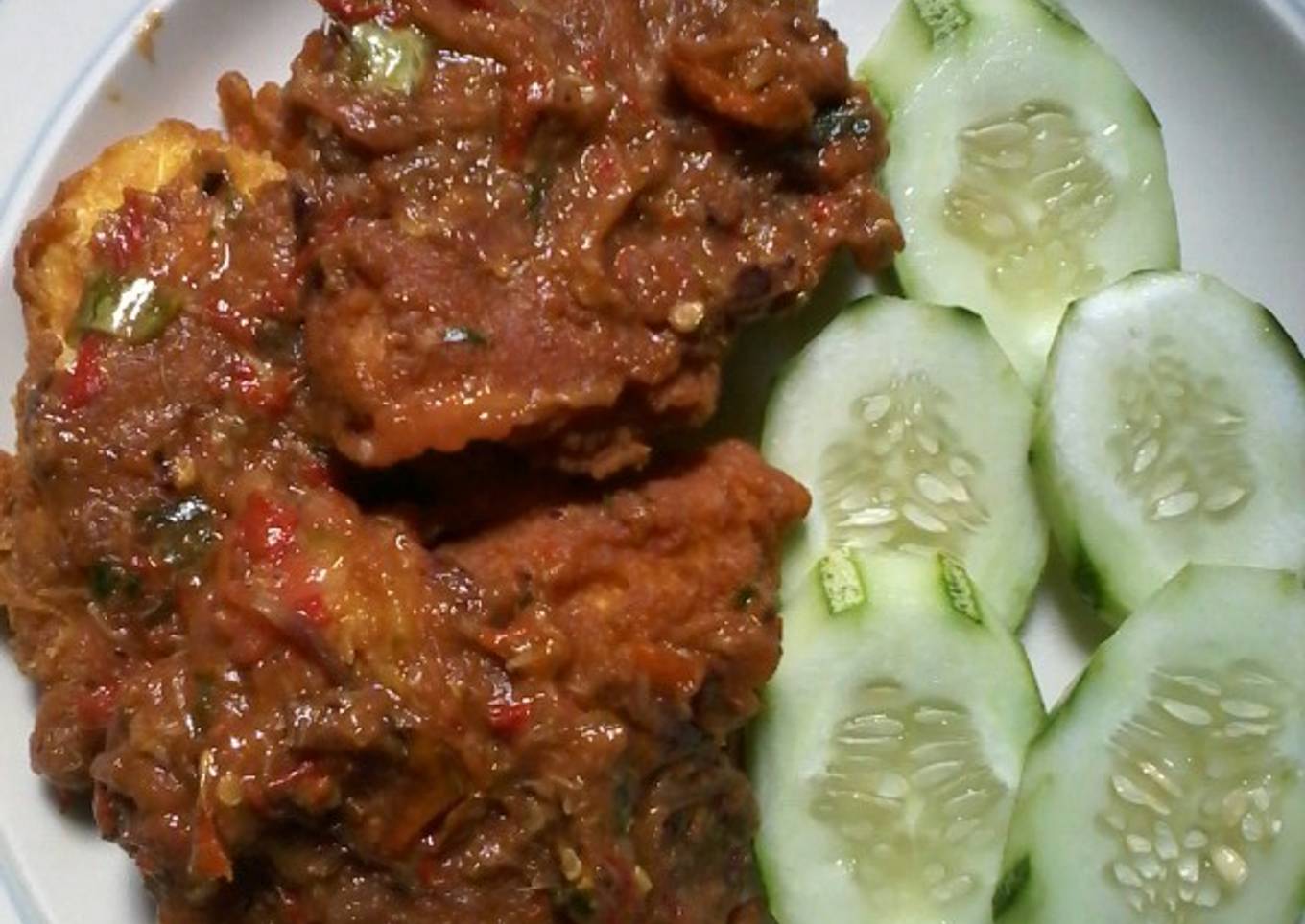 "telur geprek"