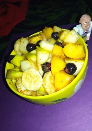 A picture of Mix fruit chaat.