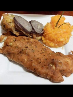 Una foto de Filet de merluza al pimentón