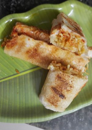A picture of Bread Maggi roll.