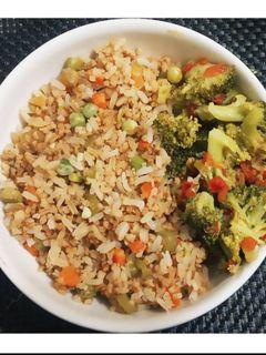 Una foto de Arroz oriental sin carne