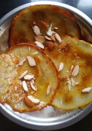 માલપુઆ (Malpua Recipe In Gujarati) રેસીપી મુખ્ય ફોટો