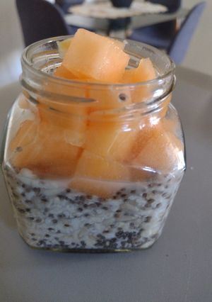 Una foto de Avena overnight con melón 🧡
