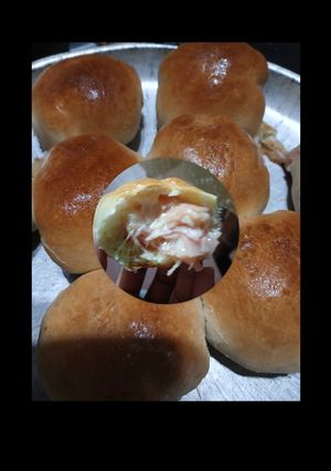 Una foto de Pan casero con jamón y queso