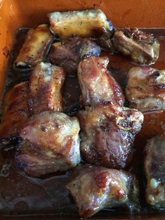 Una foto de Costillas de cerdo a la miel al horno
