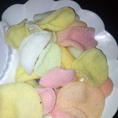 A picture of Colored prawn crackers.