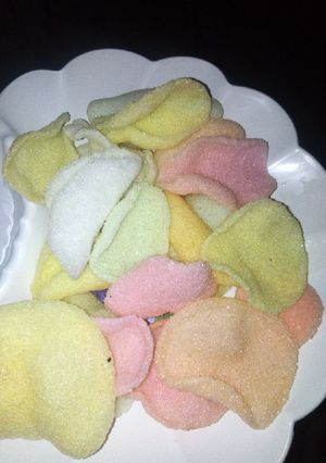 A picture of Colored prawn crackers.